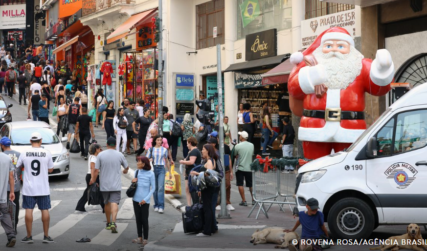 Novo salário mínimo será de R$ 1.621 em 2026