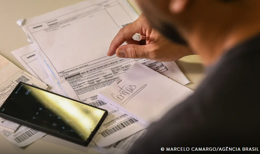 Salário mínimo de R$ 1.621 começa a valer nesta quinta-feira