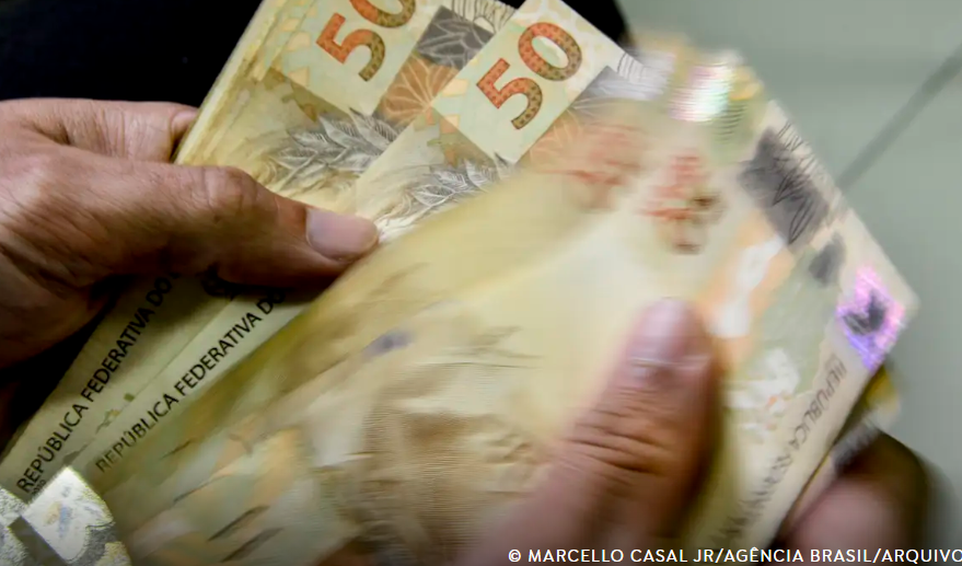 Isenção de IR para quem ganha até R$ 5 mil entra em vigor