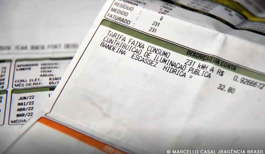 Aneel divulga calendário para anúncio de bandeiras tarifárias em 2026