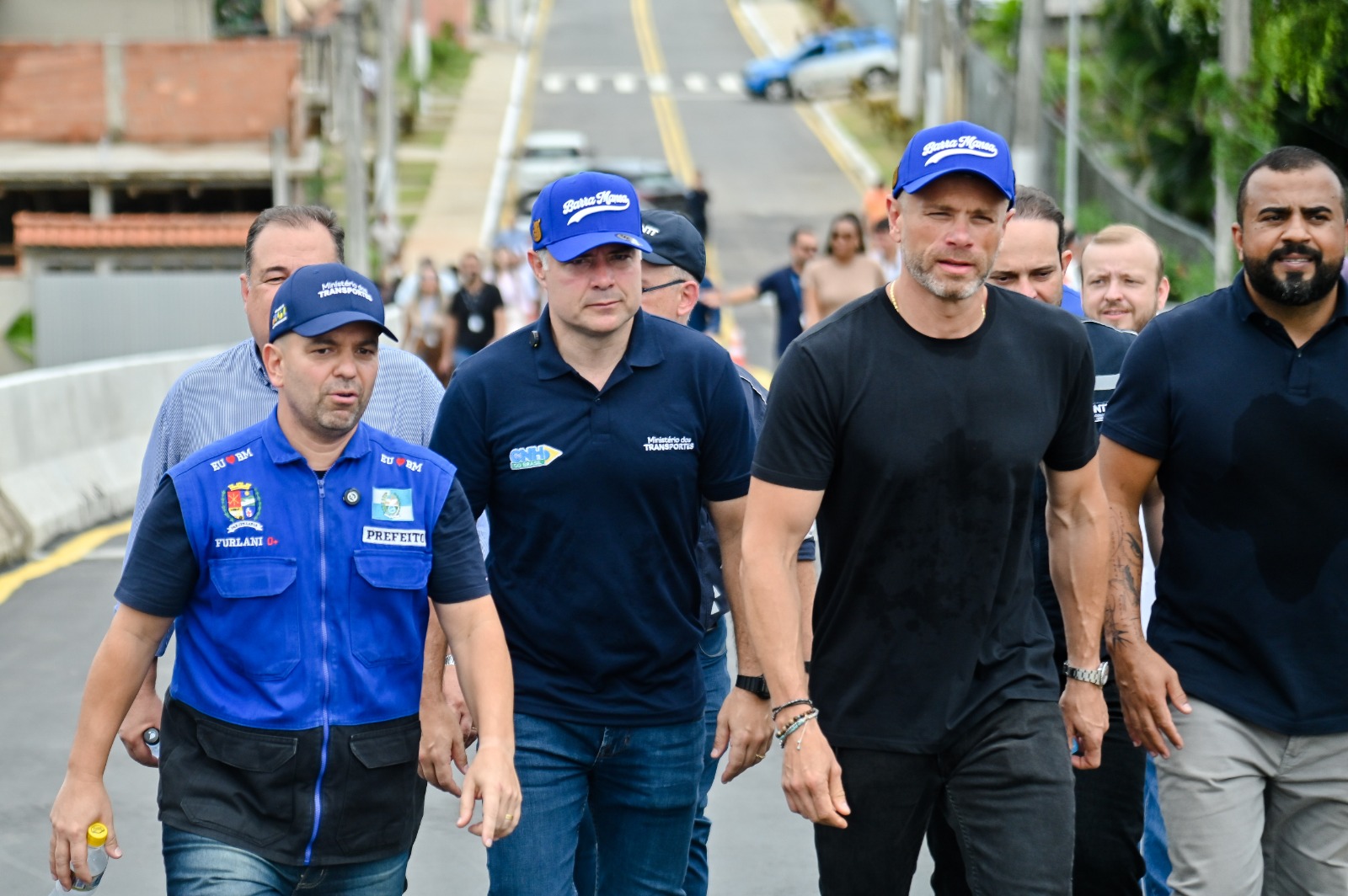 Ministro Renan Filho e deputado Lindbergh Farias visitam viaduto do Barbará