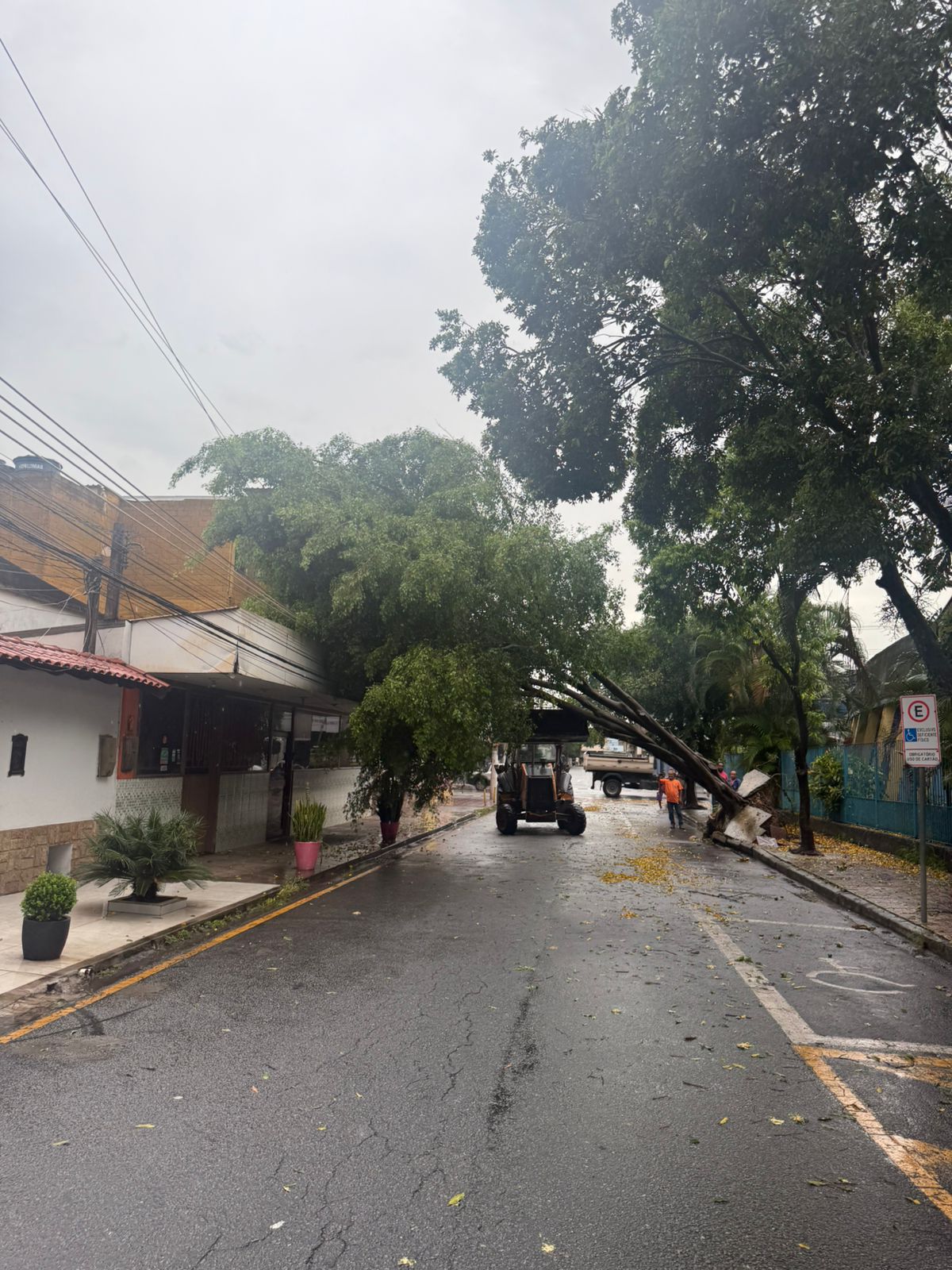 Chuva forte provoca ocorrências em Volta Redonda e afeta abastecimento de água na região