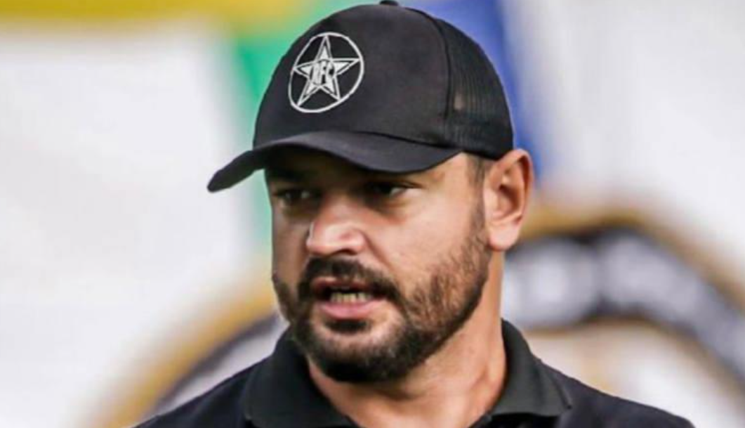 Resende FC anuncia Arthur Barroso como novo treinador para 2026