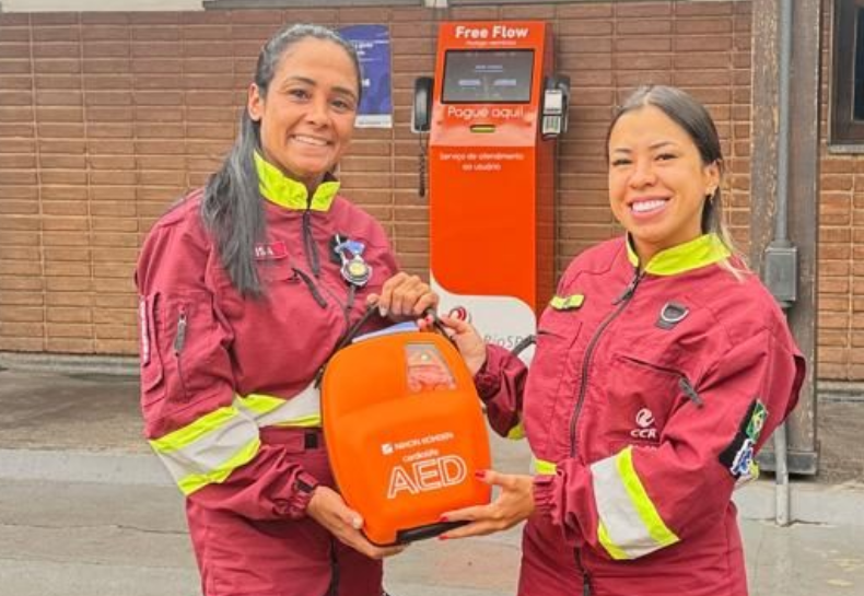 Desfibriladores equipam todas as ambulâncias da BR-116 e da Rio-Santos e ampliam resposta a paradas cardíacas nas rodovias