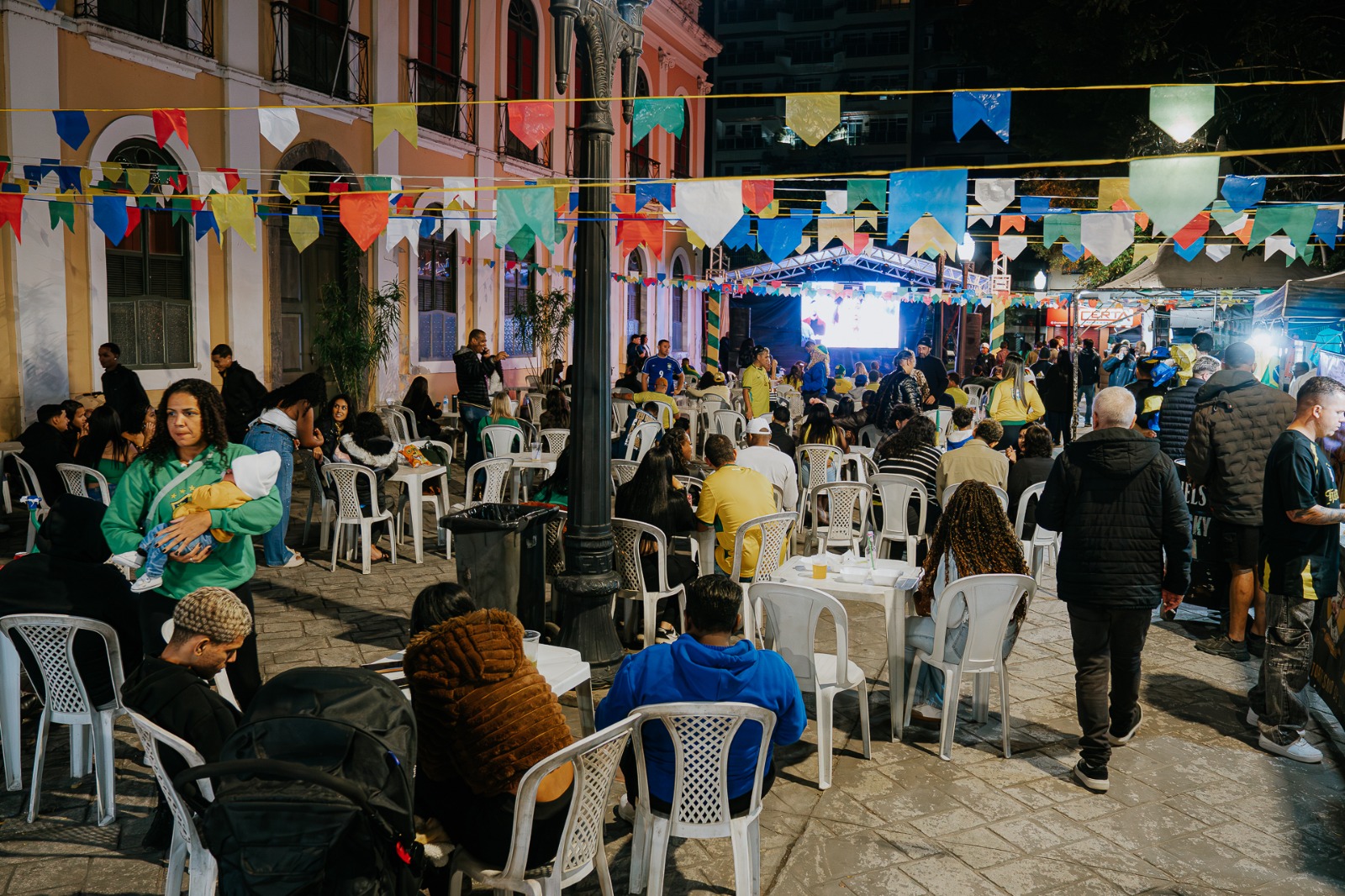 Barra Mansa realiza Fan Fest para transmissão de Brasil x Japão pela segunda fase da Copa do Mundo