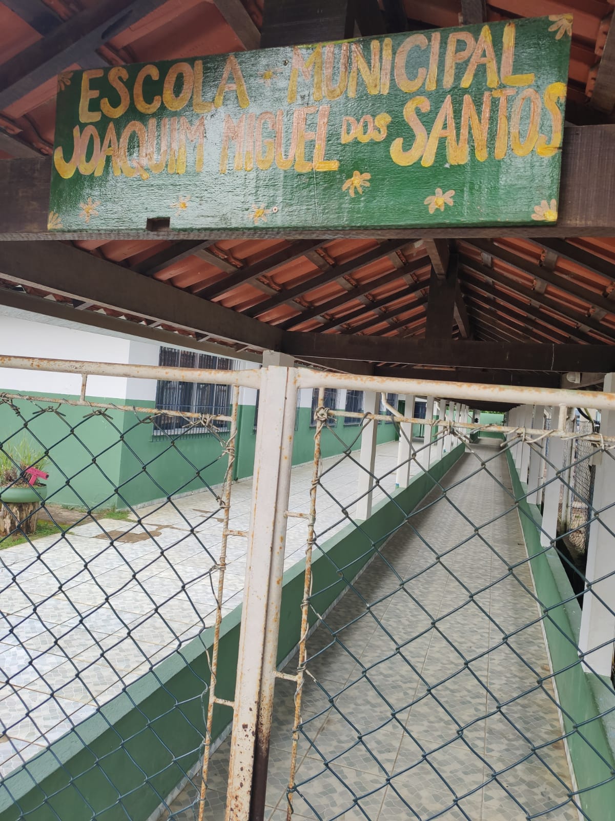 Itatiaia recupera sistema de fossa em unidades escolares da Maromba