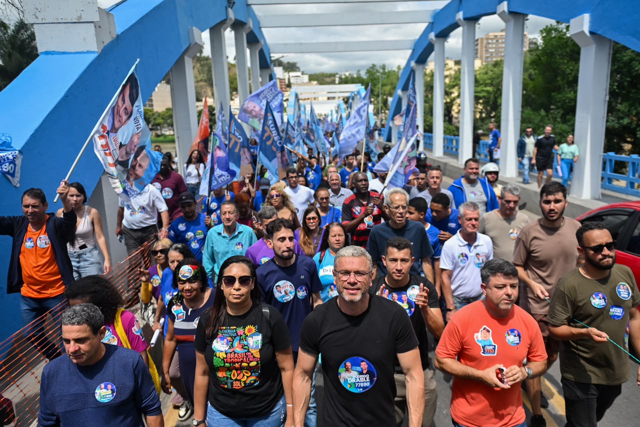 Rodrigo Drable reúne mais de 4 mil apoiadores em caminhada por Barra Mansa