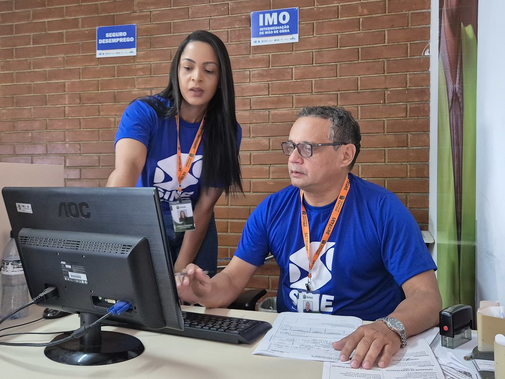 Sine Itatiaia divulga vagas de emprego para recepcionista, empilhadeira e área fiscal