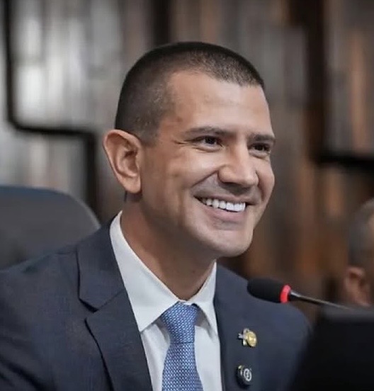 Eleição no Rio entra na reta final: Douglas Ruas aguarda proclamação oficial após derrota de Eduardo Paes no STF