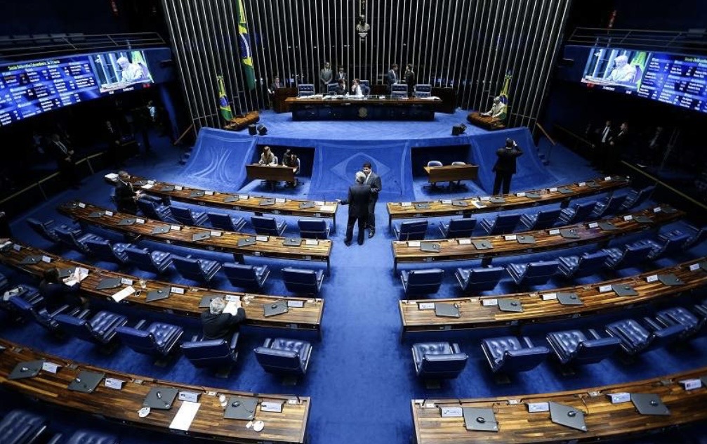 Senado pode votar hoje fim da escala 6x1; governo tenta concluir aprovação antes do segundo turno
