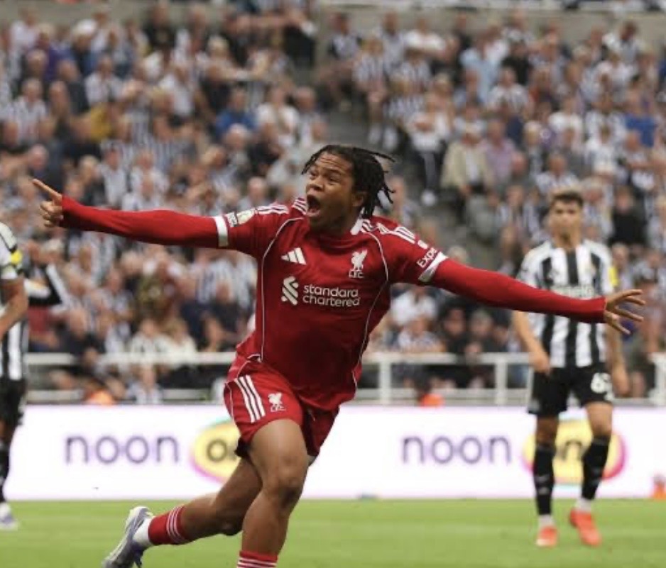 Liverpool vence Brighton por 2 a 0 e entra no G4 do Campeonato Inglês
