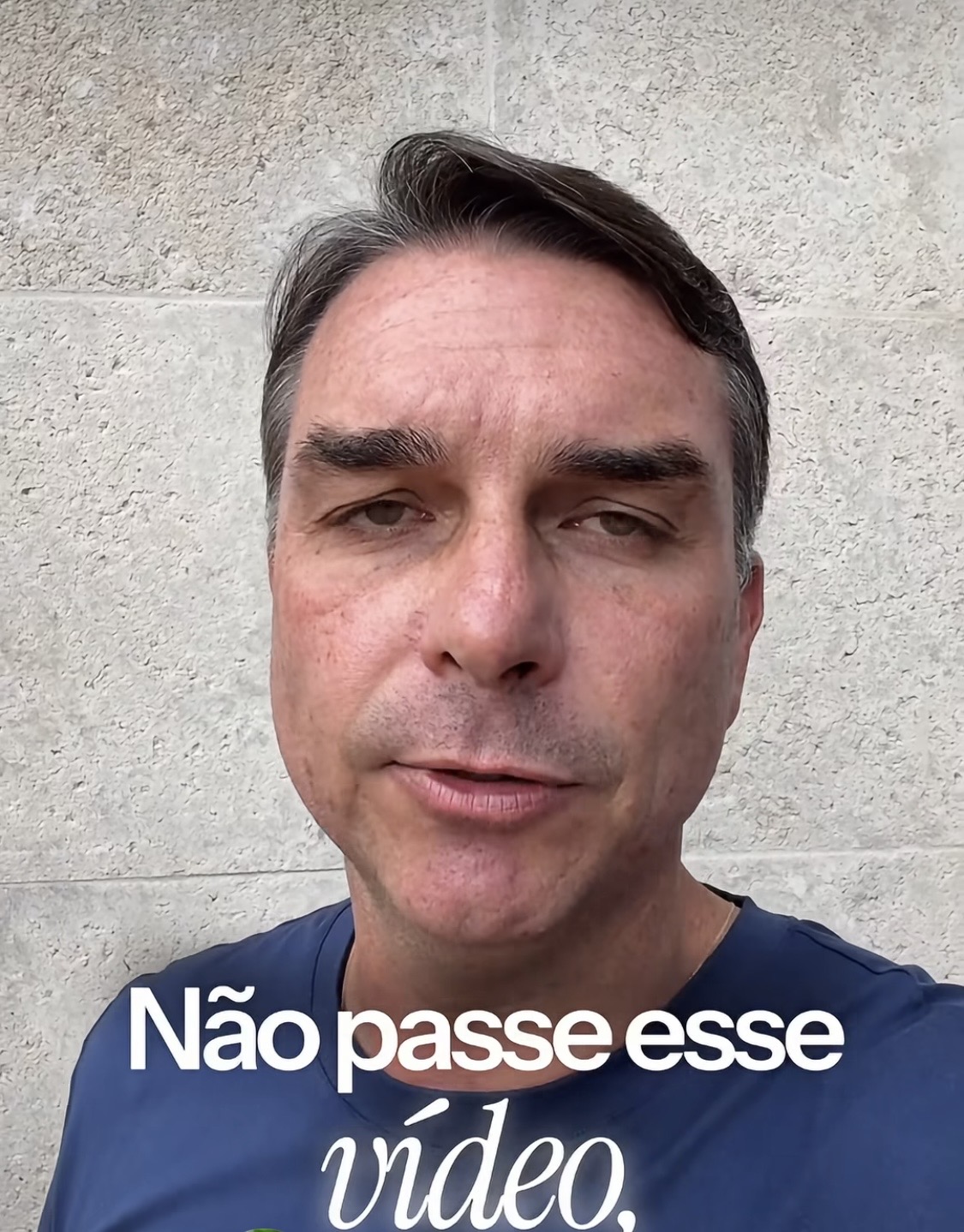 Flávio Bolsonaro chega aos Estados Unidos e contesta eleição; TSE reafirma legitimidade do resultado